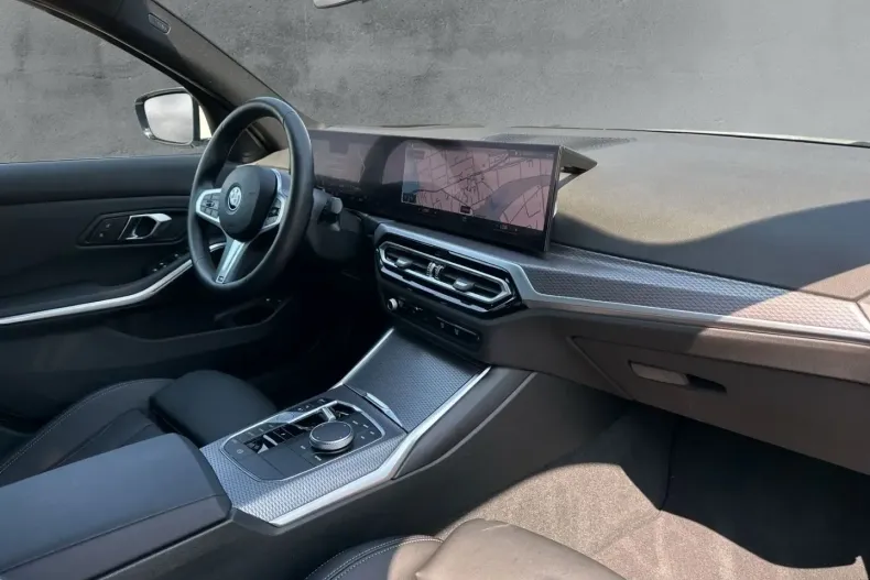 BMW 330 din 2024 cu 20.107 km - oferta BMW146526 - foto 12