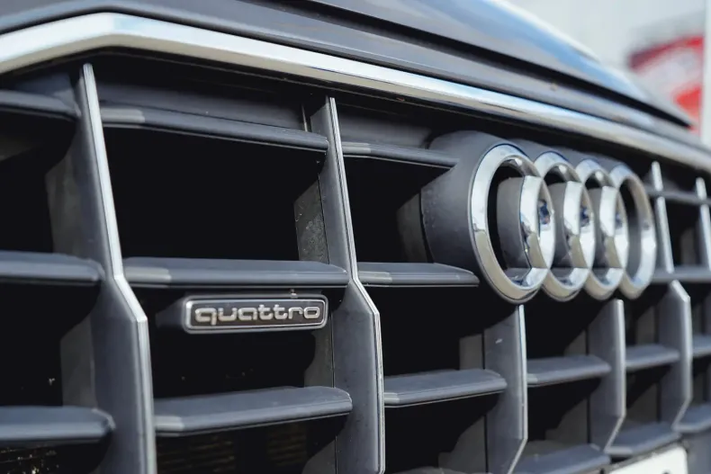 Audi Q8 din 2020 cu 93.000 km - oferta AUD146539 - foto 5