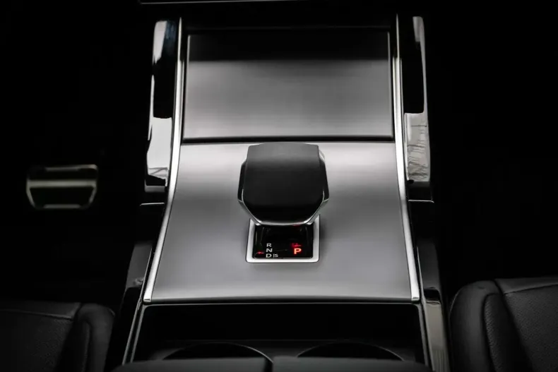 Land Rover Range Rover Evoque din 2024 cu 18.500 km - oferta LAN146545 - foto 11