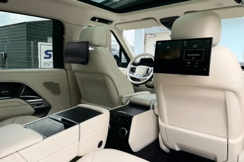 Land Rover Range Rover din 2023 cu 60.644 km - oferta LAN146557 - foto 12