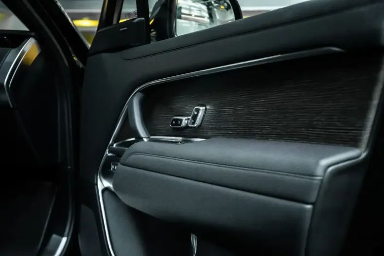 Land Rover Range Rover din 2023 cu 61.000 km - oferta LAN146558 - foto 30