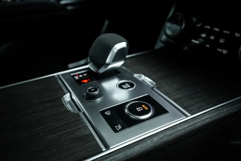 Land Rover Range Rover din 2023 cu 61.000 km - oferta LAN146558 - foto 33