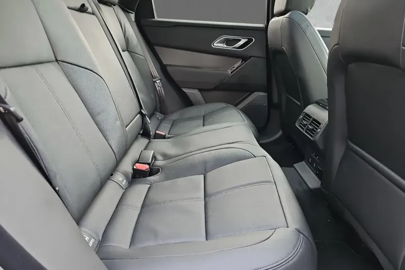 Land Rover Range Rover Velar din 2025 cu 6.000 km - oferta LAN146578 - foto 8