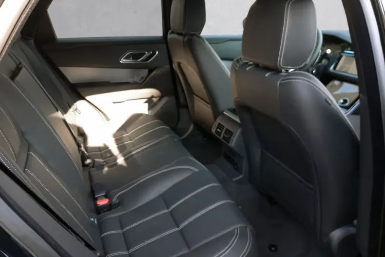 Land Rover Range Rover Velar din 2023 cu 13.000 km - oferta LAN146579 - foto 8