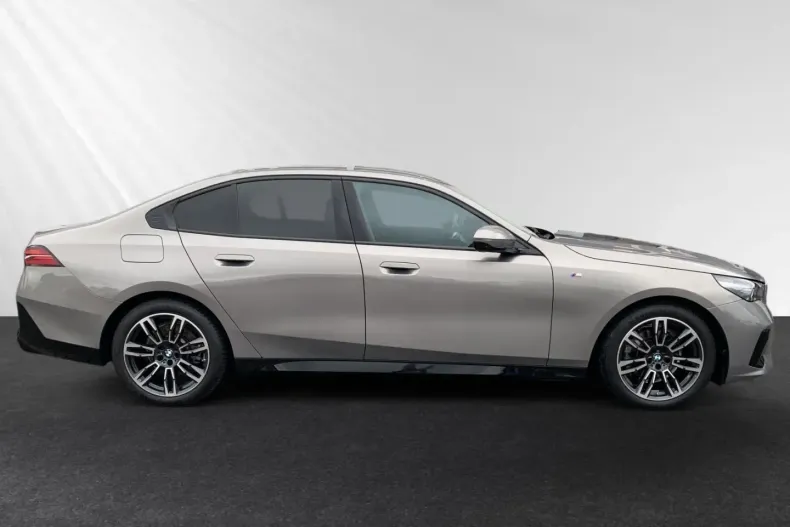 BMW 520 din 2025 cu 24.673 km - oferta BMW146590 - foto 2