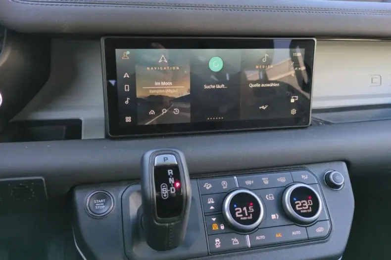 Land Rover Defender din 2023 cu 35.137 km - oferta LAN146593 - foto 13