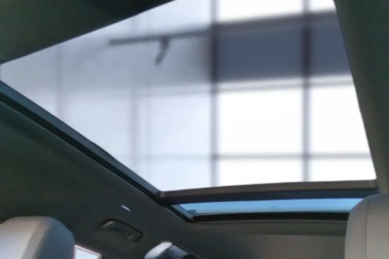 Land Rover Defender din 2023 cu 35.137 km - oferta LAN146593 - foto 15