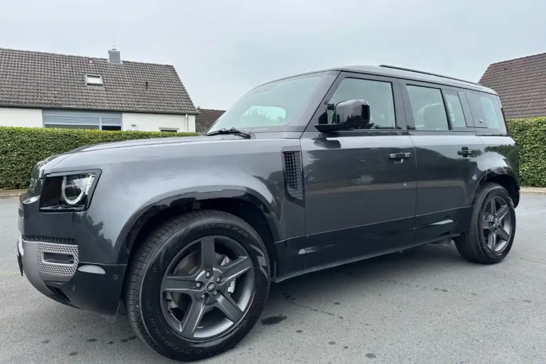 Land Rover Defender din 2023 cu 53.969 km - oferta LAN146594 - foto 4