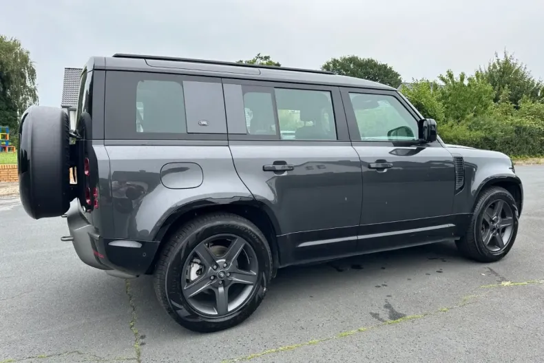 Land Rover Defender din 2023 cu 53.969 km - oferta LAN146594 - foto 8