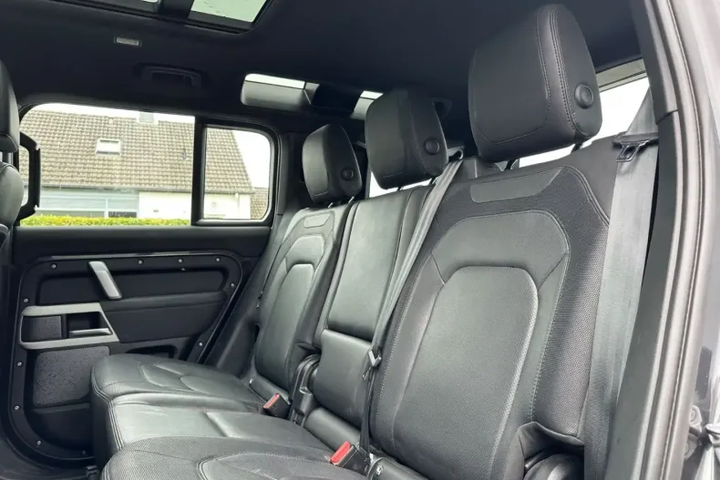 Land Rover Defender din 2023 cu 53.969 km - oferta LAN146594 - foto 23