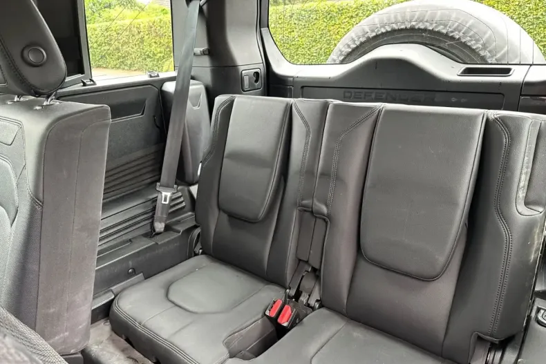 Land Rover Defender din 2023 cu 53.969 km - oferta LAN146594 - foto 24