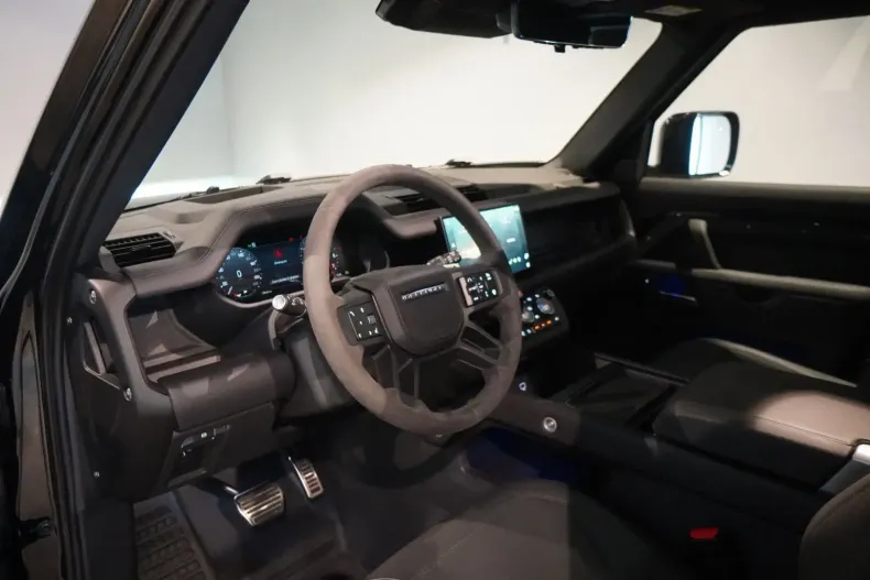 Land Rover Defender din 2023 cu 25.000 km - oferta LAN146595 - foto 5