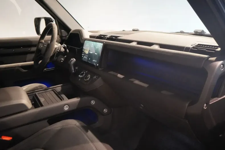 Land Rover Defender din 2023 cu 25.000 km - oferta LAN146595 - foto 9