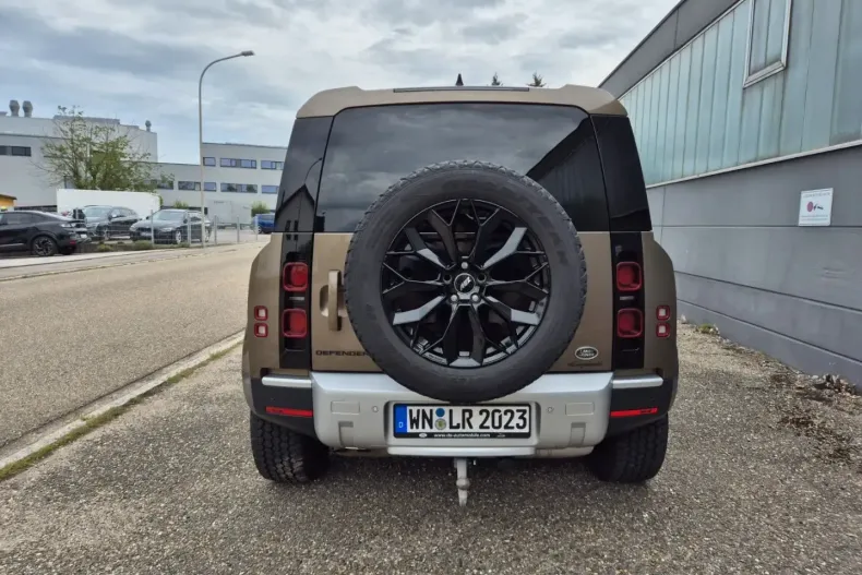 Land Rover Defender din 2023 cu 53.000 km - oferta LAN146599 - foto 6