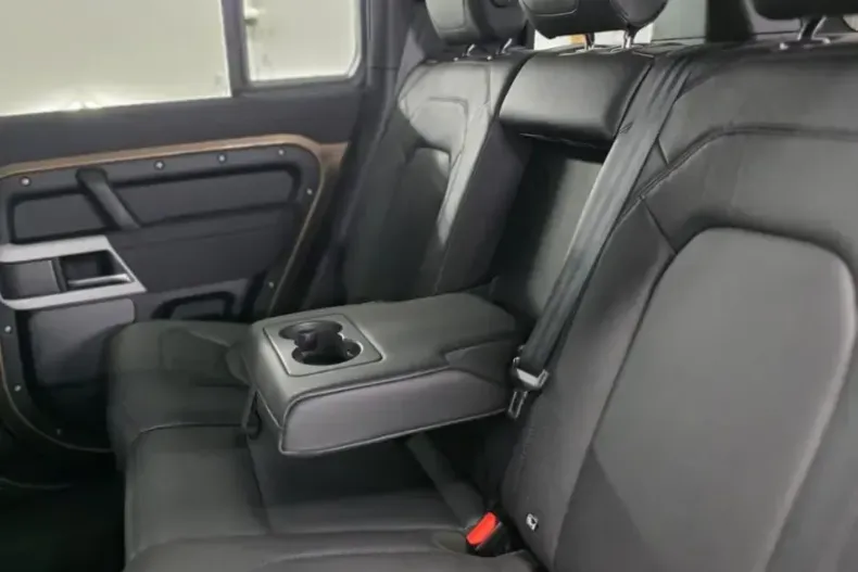 Land Rover Defender din 2023 cu 53.000 km - oferta LAN146599 - foto 11