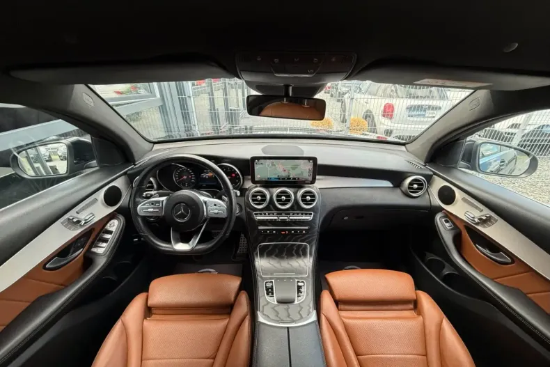 Mercedes-Benz GLC 200 din 2020 cu 86.800 km - oferta MER146601 - foto 3