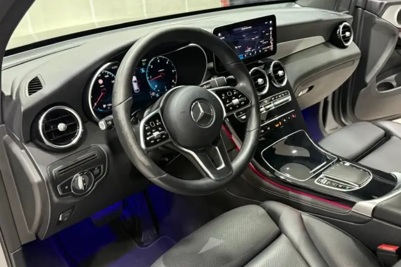 Mercedes-Benz GLC 220 din 2020 cu 91.000 km - oferta MER146628 - foto 9