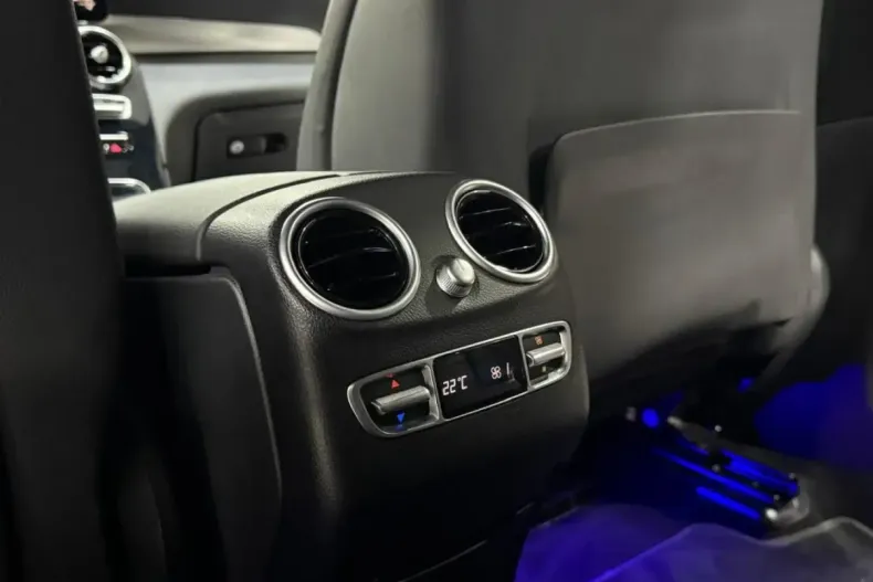 Mercedes-Benz GLC 220 din 2020 cu 91.000 km - oferta MER146628 - foto 16