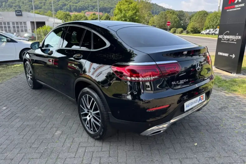 Mercedes-Benz GLC 300 din 2020 cu 98.800 km - oferta MER146631 - foto 3