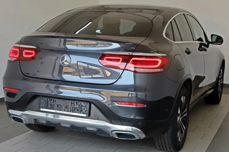 Mercedes-Benz GLC 200 din 2020 cu 83.980 km - oferta MER146633 - foto 3