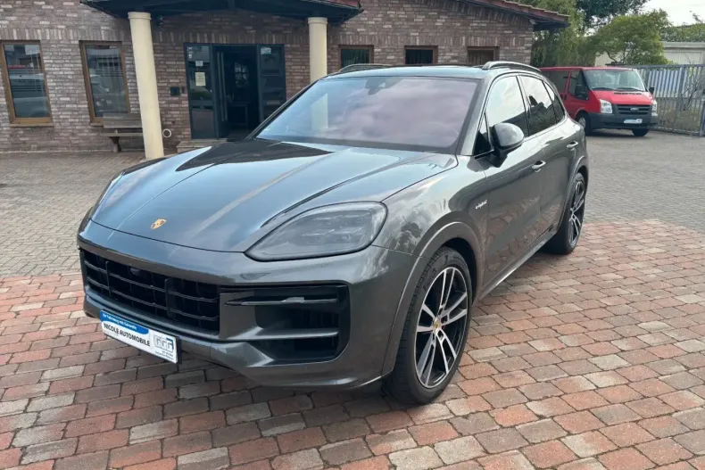 Porsche Cayenne din 2023 cu 32.750 km - oferta POR146637 - foto 2