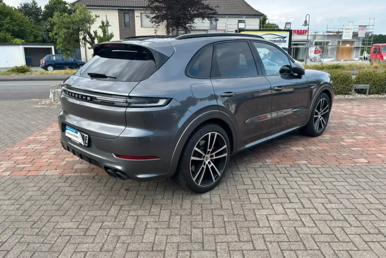 Porsche Cayenne din 2023 cu 32.750 km - oferta POR146637 - foto 6