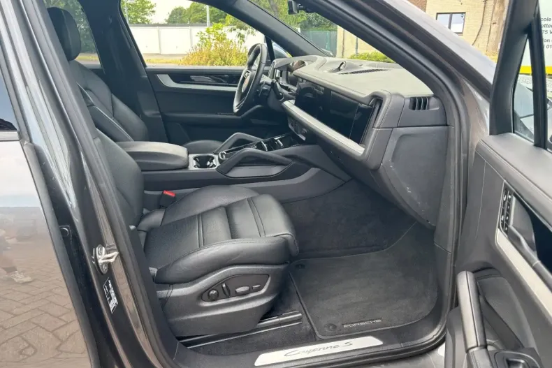 Porsche Cayenne din 2023 cu 32.750 km - oferta POR146637 - foto 20