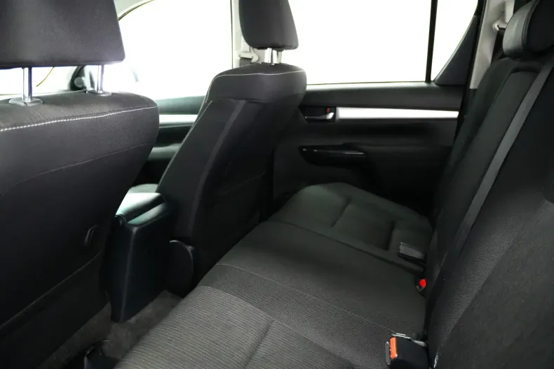 Toyota Hilux din 2023 cu 110.000 km - oferta TOY146648 - foto 8