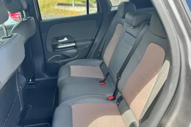 Mercedes-Benz EQA din 2022 cu 32.405 km - oferta MER146670 - foto 5