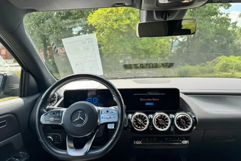 Mercedes-Benz EQA din 2022 cu 32.405 km - oferta MER146670 - foto 8
