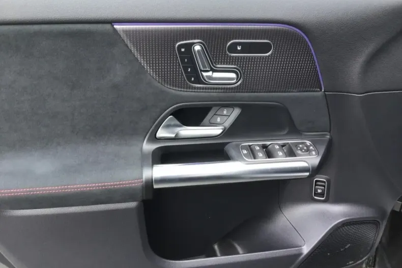 Mercedes-Benz EQA din 2022 cu 19.099 km - oferta MER146671 - foto 5