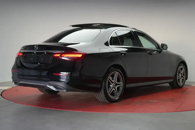 Mercedes-Benz E 300 din 2022 cu 68.000 km - oferta MER146672 - foto 3