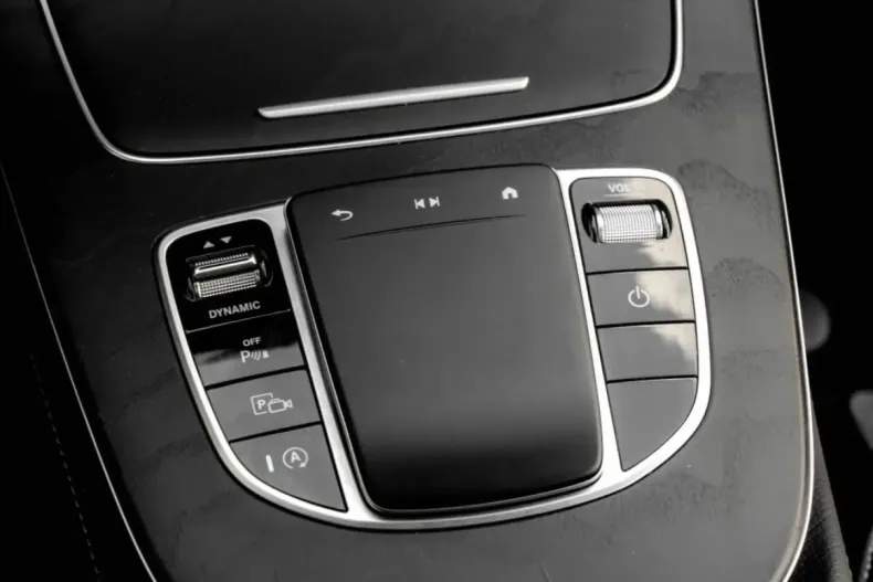 Mercedes-Benz E 300 din 2022 cu 78.014 km - oferta MER146673 - foto 13