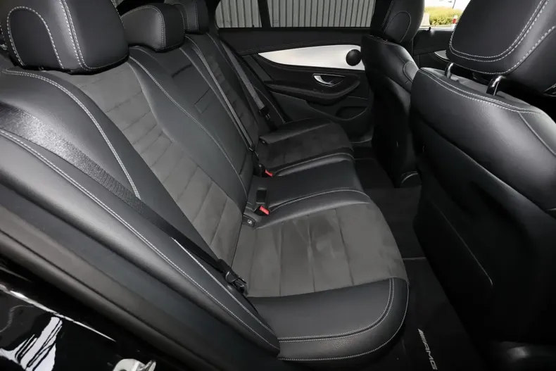 Mercedes-Benz E 300 din 2022 cu 82.190 km - oferta MER146674 - foto 6