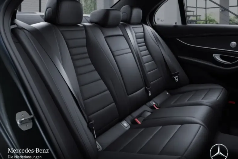 Mercedes-Benz E 300 din 2022 cu 72.897 km - oferta MER146675 - foto 12