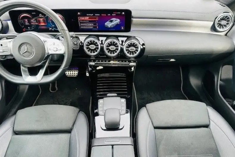 Mercedes-Benz CLA 250 din 2022 cu 43.000 km - oferta MER146676 - foto 5