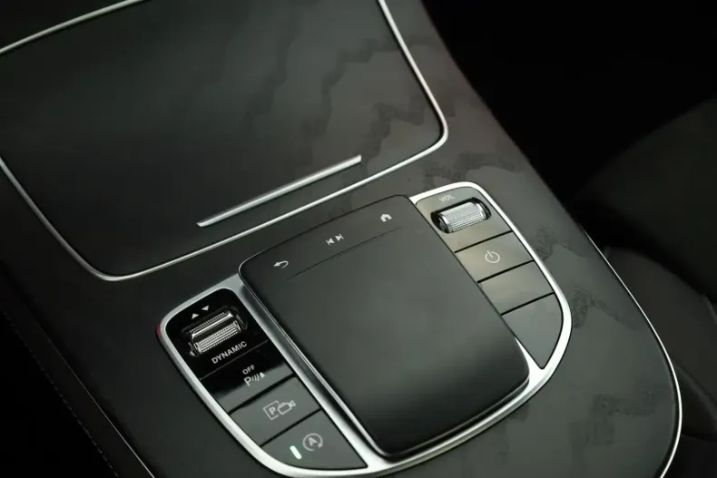 Mercedes-Benz E 200 din 2023 cu 35.990 km - oferta MER146677 - foto 14