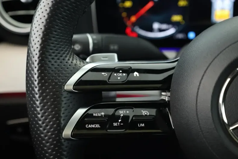 Mercedes-Benz E 200 din 2023 cu 35.990 km - oferta MER146677 - foto 17