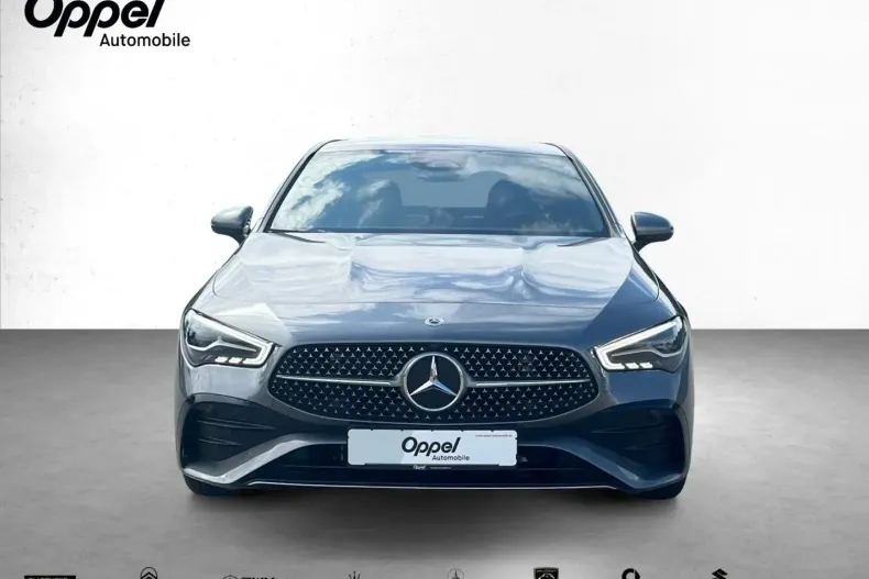 Mercedes-Benz CLA 180 din 2024 cu 18.786 km - oferta MER146679 - foto 1