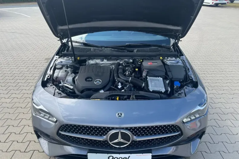 Mercedes-Benz CLA 180 din 2024 cu 18.786 km - oferta MER146679 - foto 16