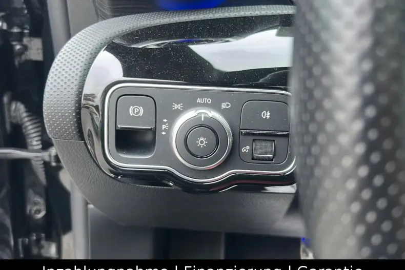 Mercedes-Benz CLA 250 din 2022 cu 20.000 km - oferta MER146690 - foto 16