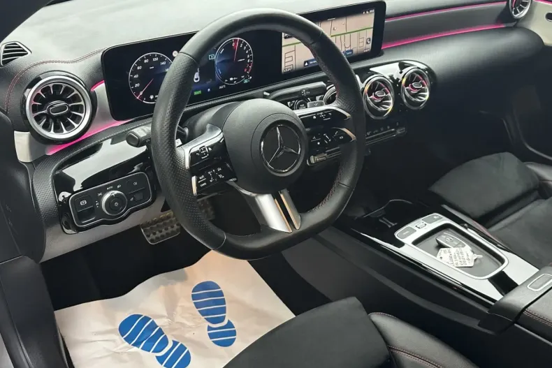 Mercedes-Benz CLA 250 din 2024 cu 14.912 km - oferta MER146691 - foto 7