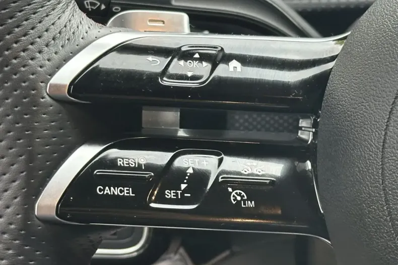 Mercedes-Benz CLA 250 din 2024 cu 14.912 km - oferta MER146691 - foto 9