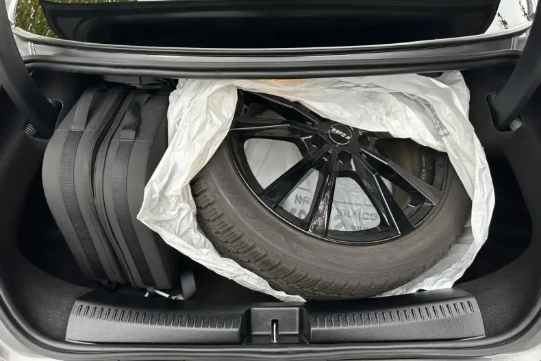 Mercedes-Benz CLA 250 din 2024 cu 14.912 km - oferta MER146691 - foto 22