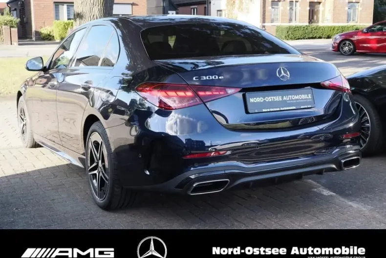 Mercedes-Benz C 300 din 2022 cu 43.779 km - oferta MER146694 - foto 3