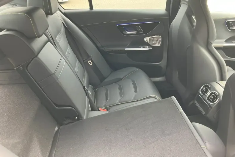 Mercedes-Benz C 63 AMG din 2024 cu 6.000 km - oferta MER146697 - foto 8