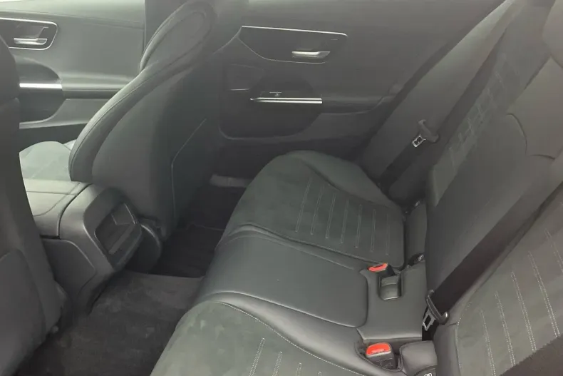 Mercedes-Benz C 180 din 2022 cu 61.170 km - oferta MER146701 - foto 10