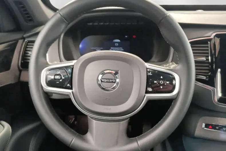 Volvo XC90 din 2024 cu 5.900 km - oferta VOL146706 - foto 10