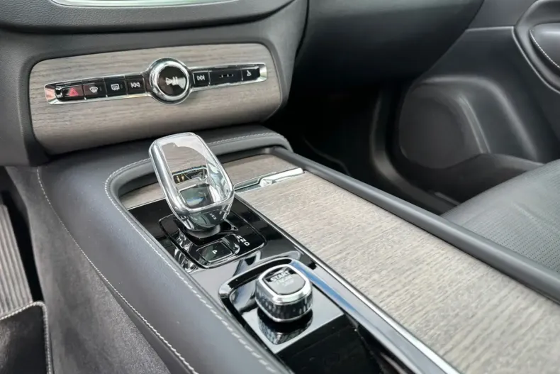 Volvo XC90 din 2023 cu 77.370 km - oferta VOL146708 - foto 15