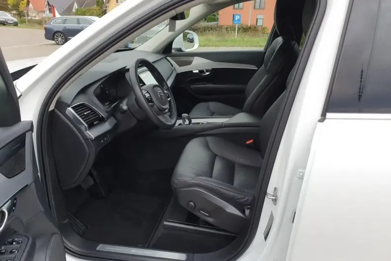 Volvo XC90 din 2023 cu 30.526 km - oferta VOL146709 - foto 10